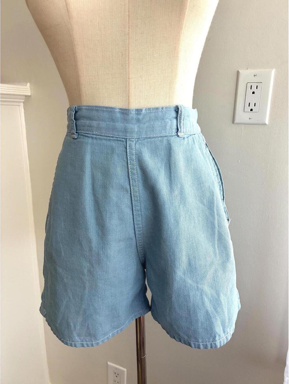 1950s Levi's Denim Shorts | High Waist, Pearl Snap, 25" Waist - Picture 6 of 16